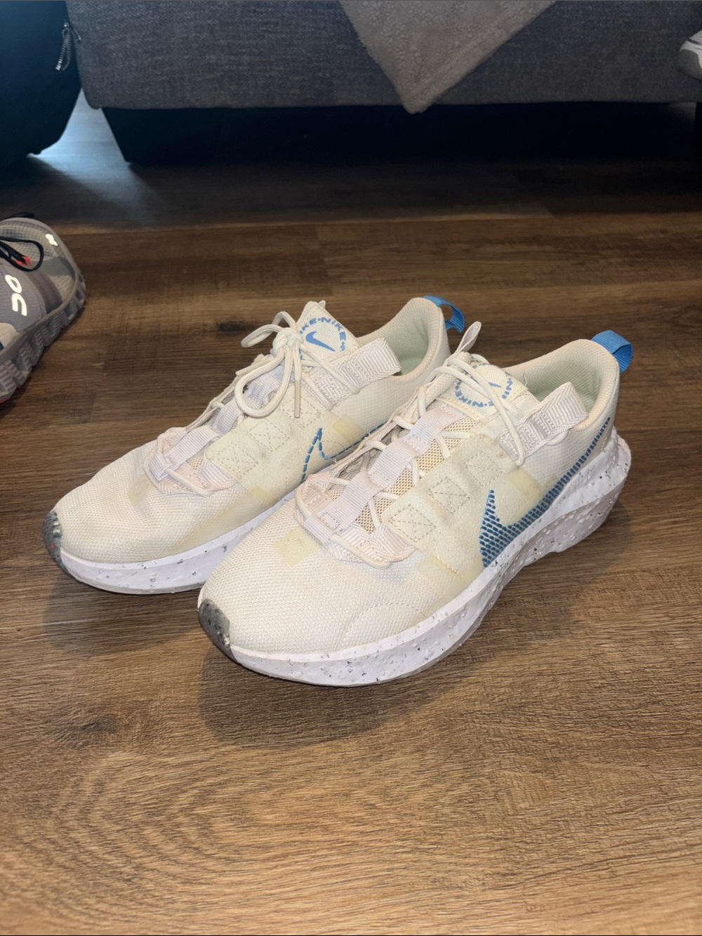 Nike Women's Cream white & Blue Casual Running Sneakers